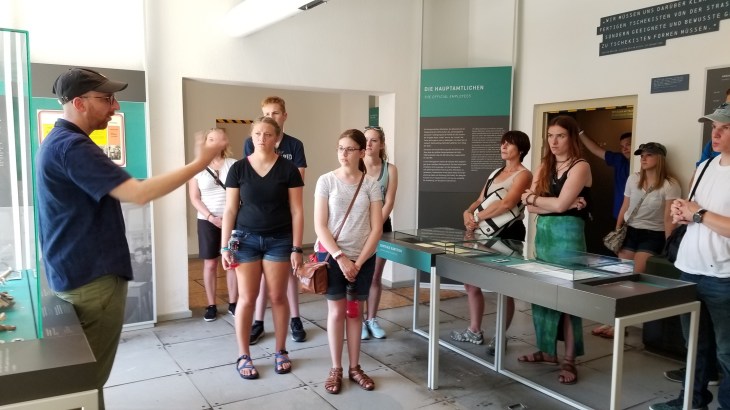 83866213-3B50-4811-AA45-BE45FBB9D561